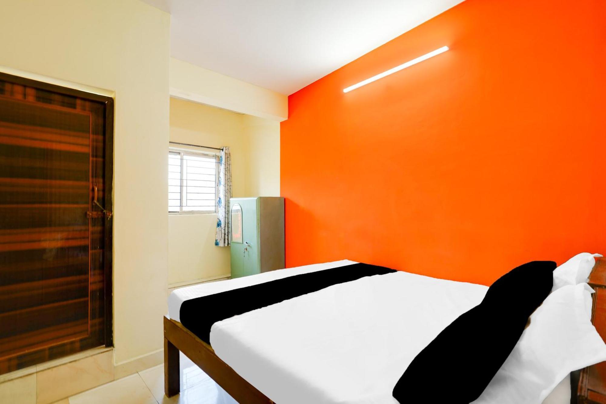 Super Townhouse Marathahalli Near Klm Fashion Mall 班加罗尔 外观 照片