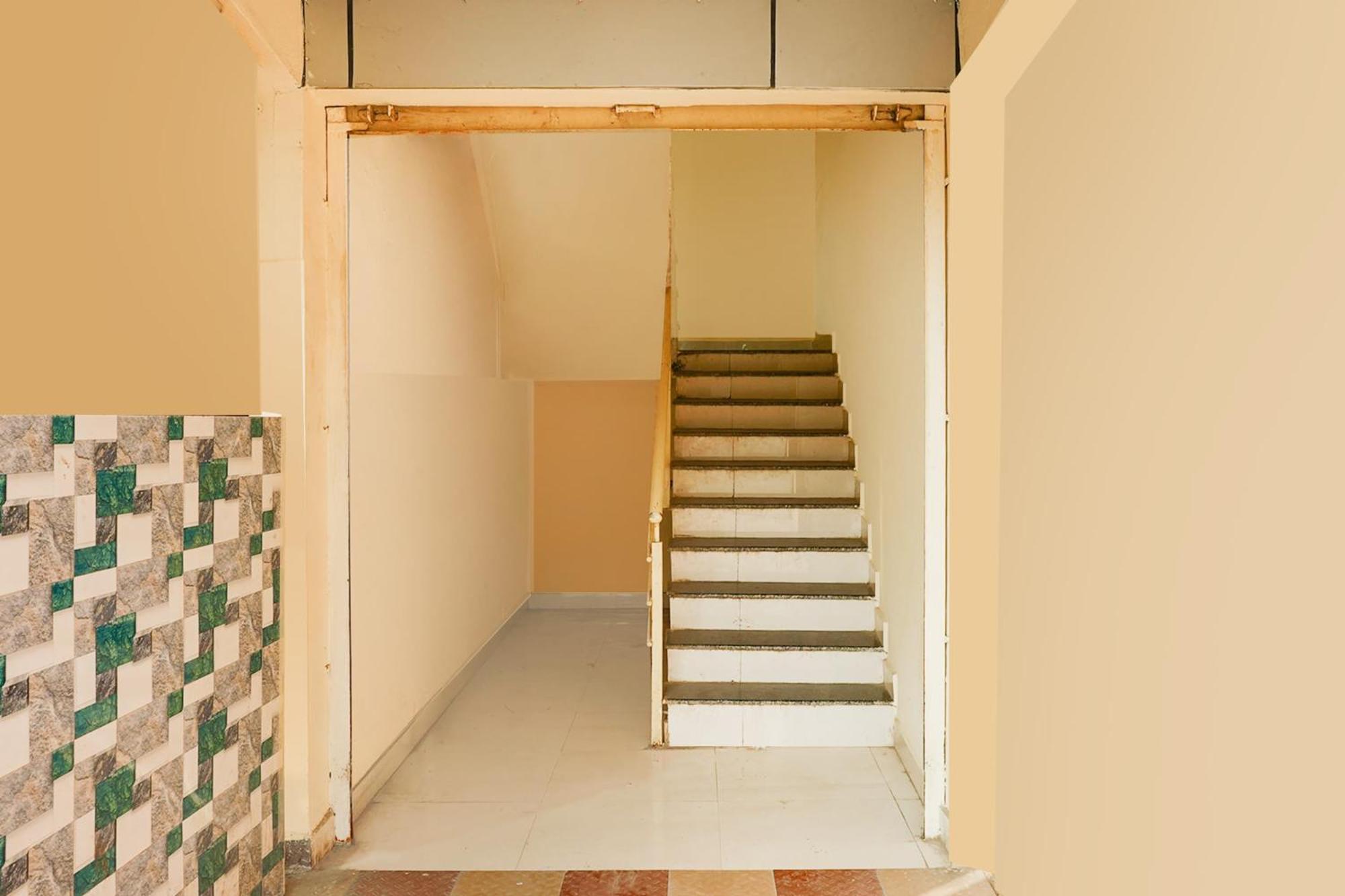 Super Townhouse Marathahalli Near Klm Fashion Mall 班加罗尔 外观 照片