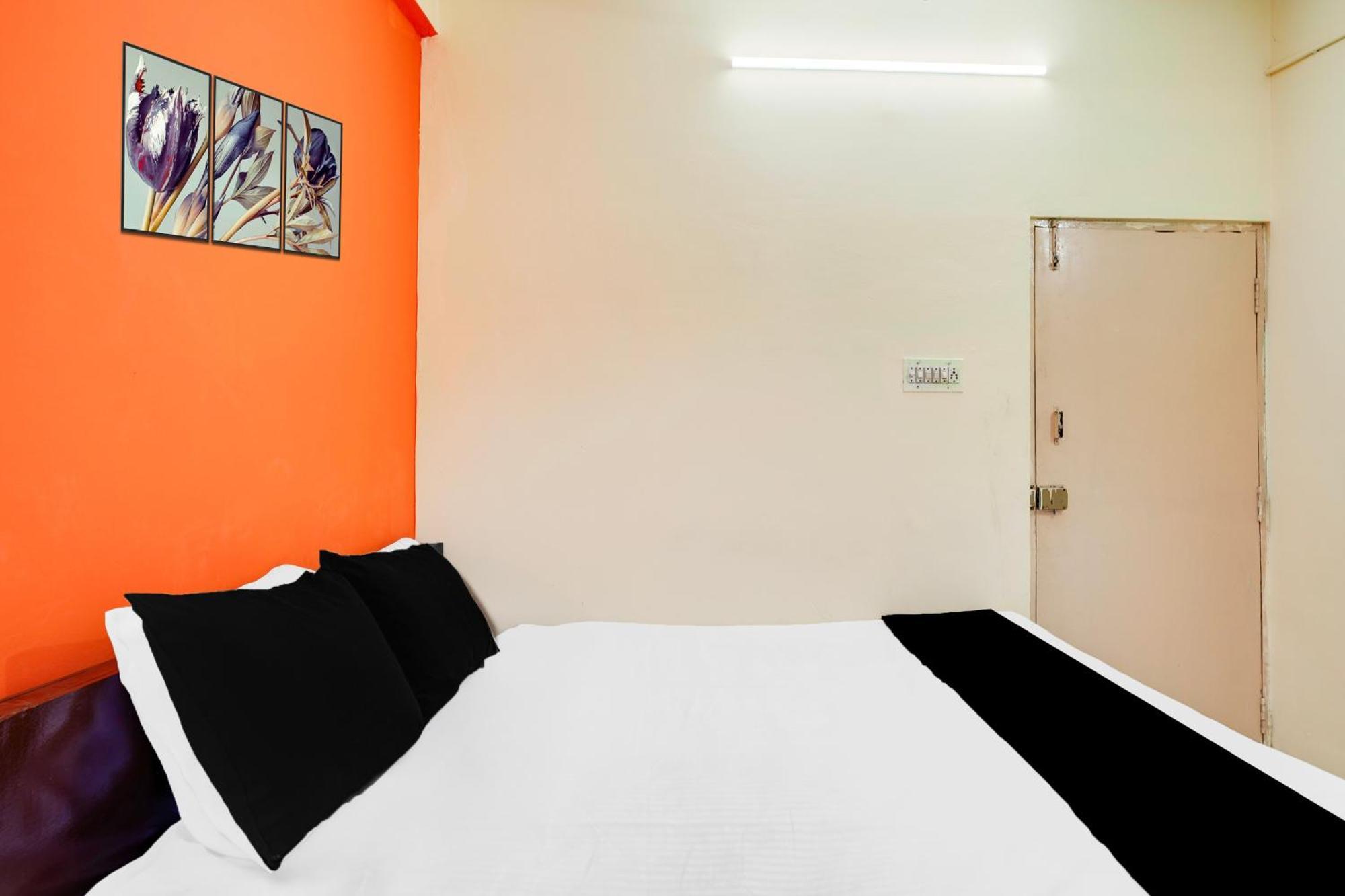 Super Townhouse Marathahalli Near Klm Fashion Mall 班加罗尔 外观 照片