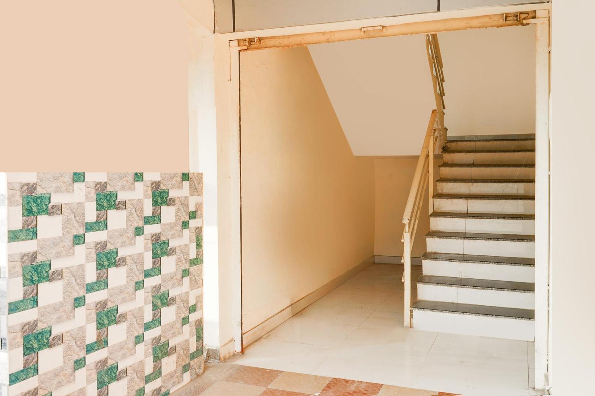 Super Townhouse Marathahalli Near Klm Fashion Mall 班加罗尔 外观 照片