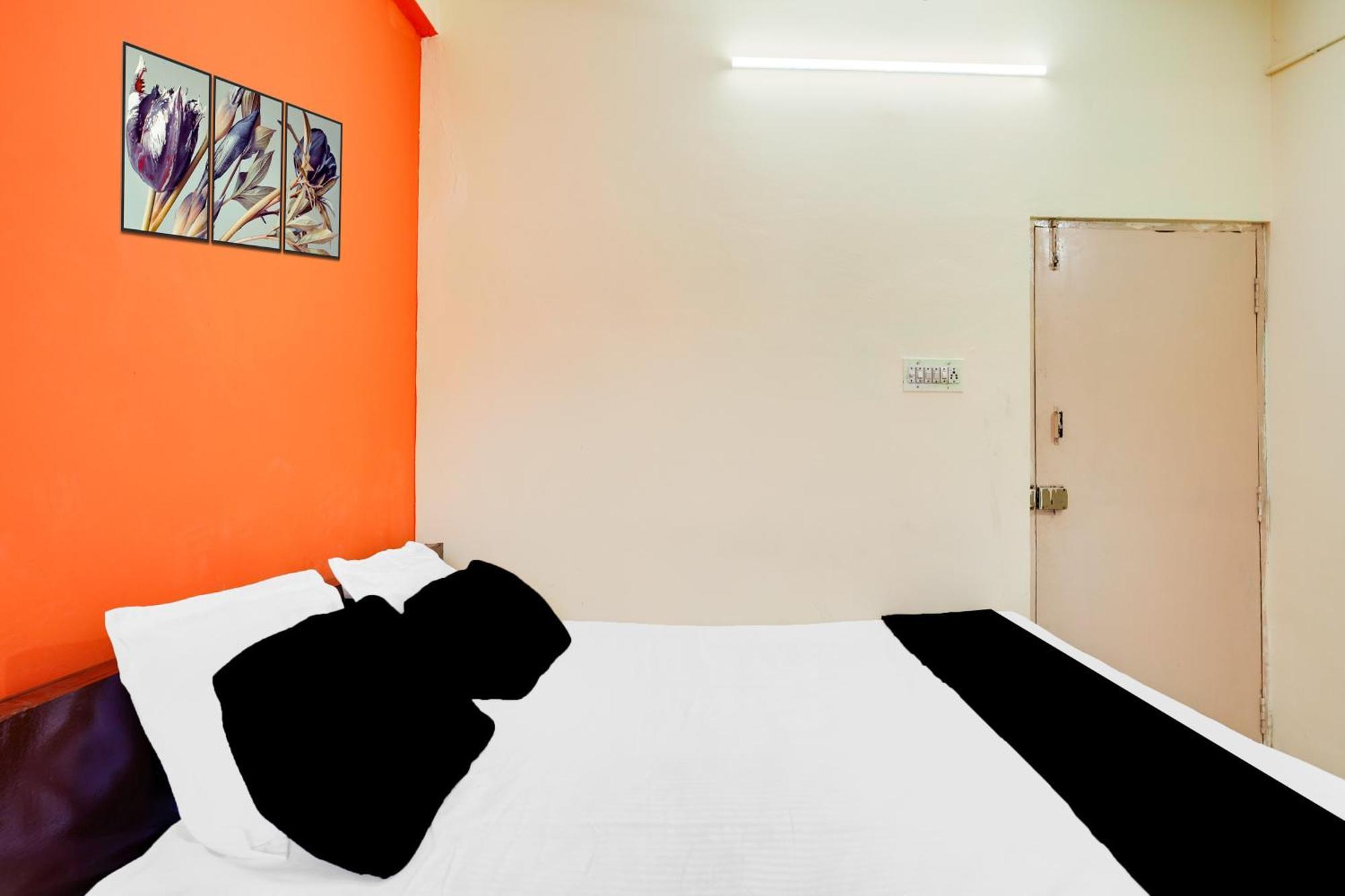 Super Townhouse Marathahalli Near Klm Fashion Mall 班加罗尔 外观 照片